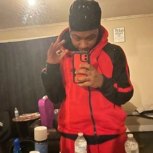 Meet your Posher, Alphonso